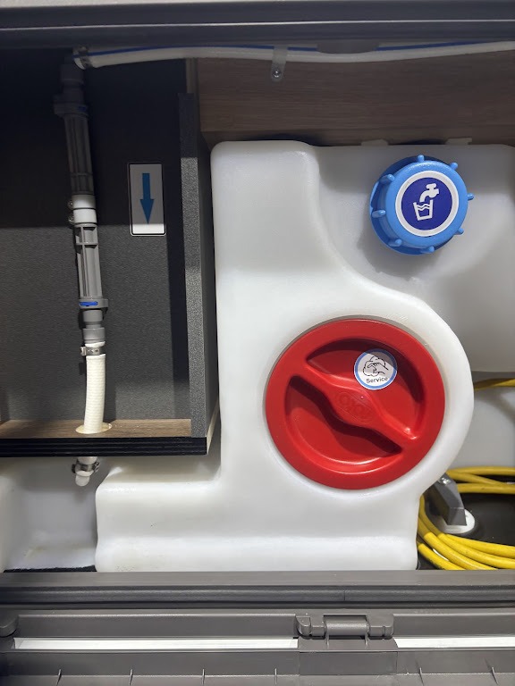 Wassertank im Wohnwagen